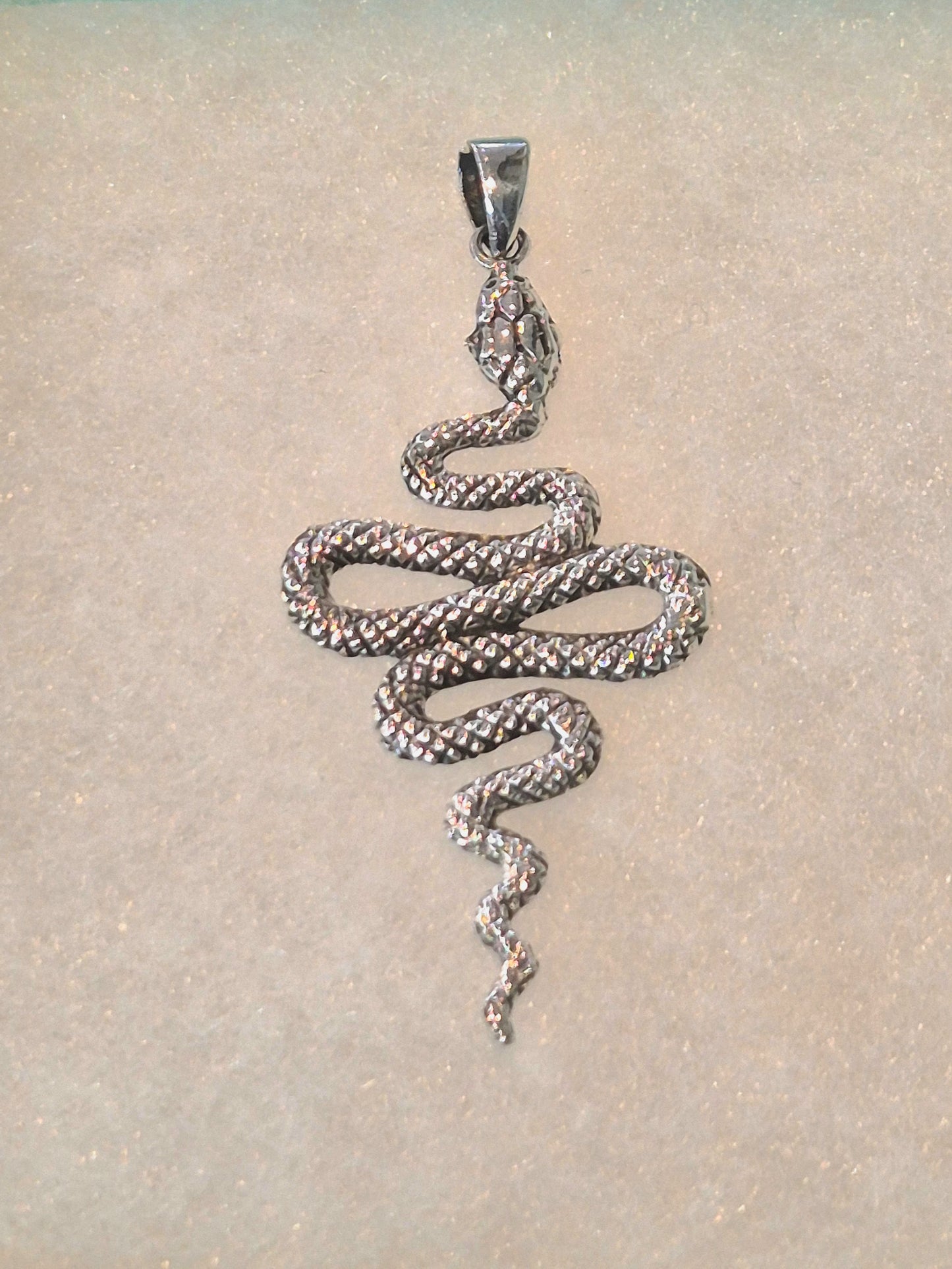 Snake pendant
