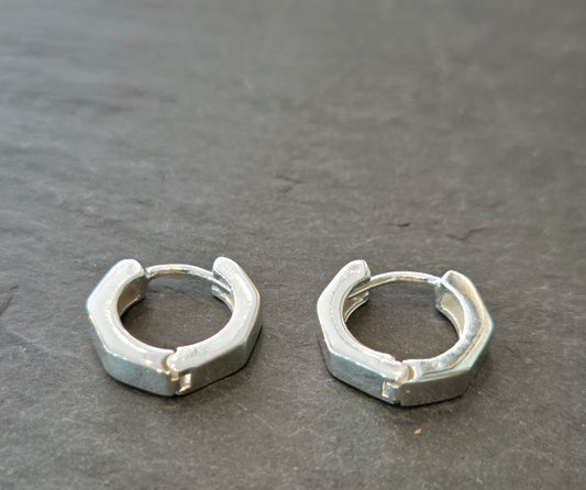 Hexagon shape click hoop