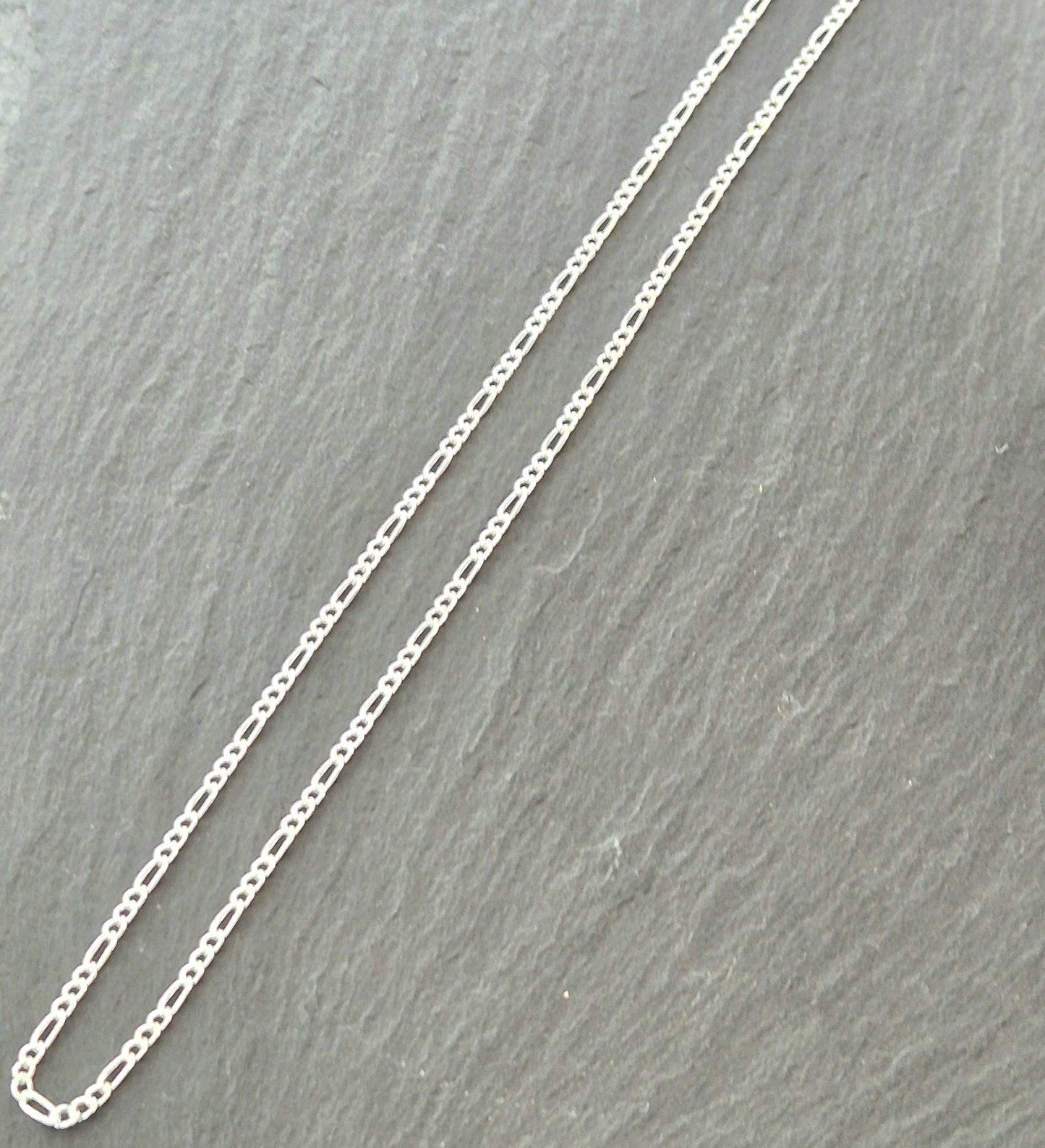 Figaro clink chain (fine)