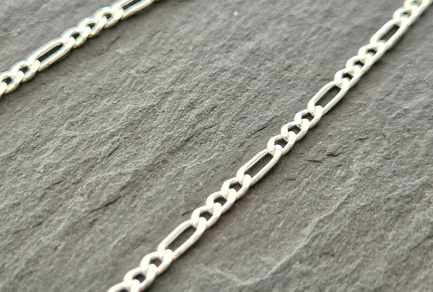 Figaro link chain (medium)